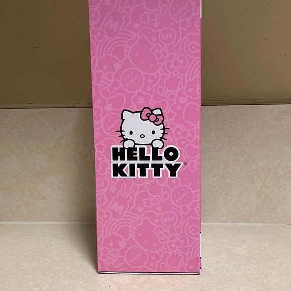Hello kitty water bottle new in box NIB - Picture 2 of 4